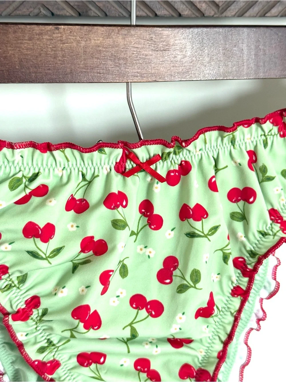 PINK by Frankie’s Bikinis Hudson Set Cherry Hearts Green Cheeky Ruffle Large